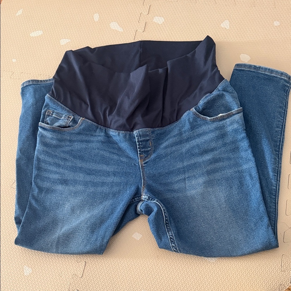 Old Navy Maternity Skinny Full Panel Jeans - Picture 2 of 2